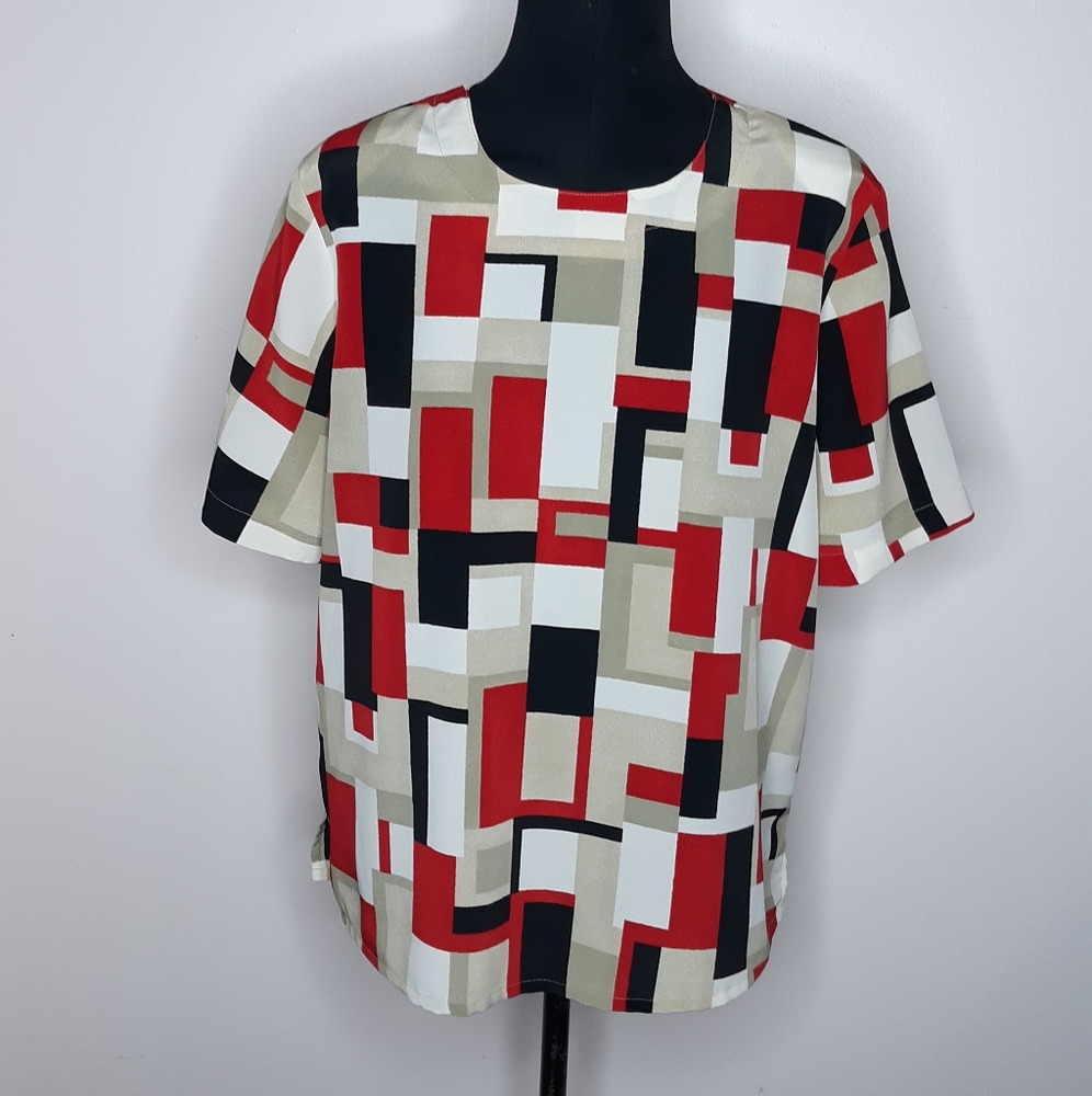 Modern Essentials Multi-color Geo Print Blouse M